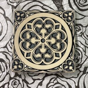 Brighton FERRARA Medallion Plate NIB